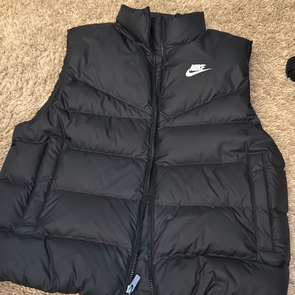 Nike puffer vest